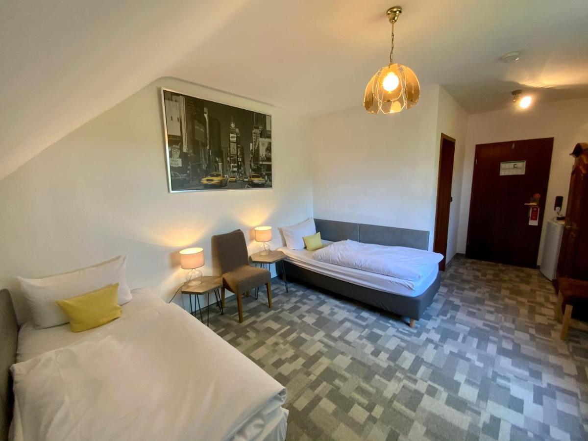 Hotel Attache Раунхайм Екстериор снимка