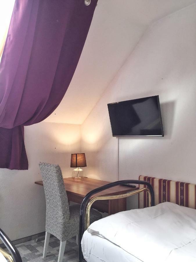 Hotel Attache Раунхайм Екстериор снимка