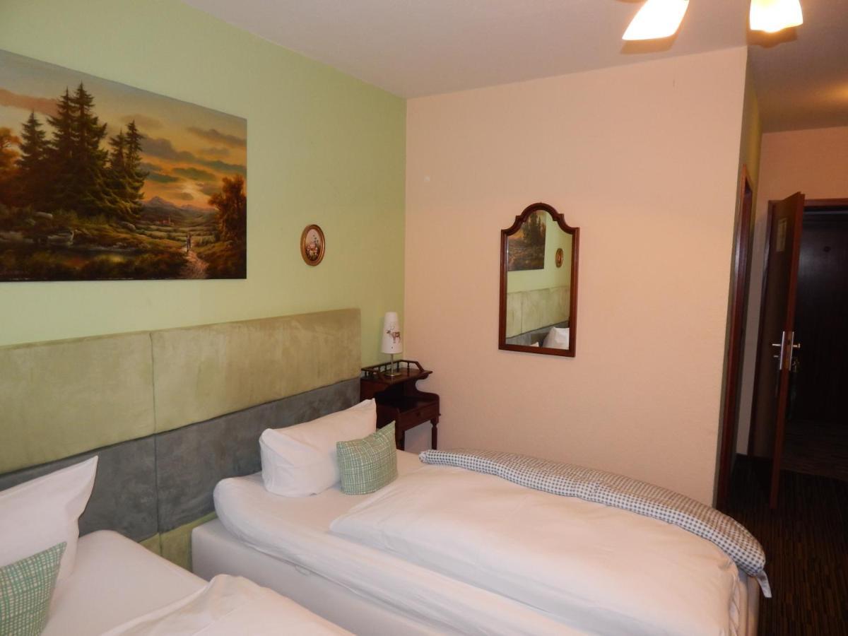 Hotel Attache Раунхайм Екстериор снимка